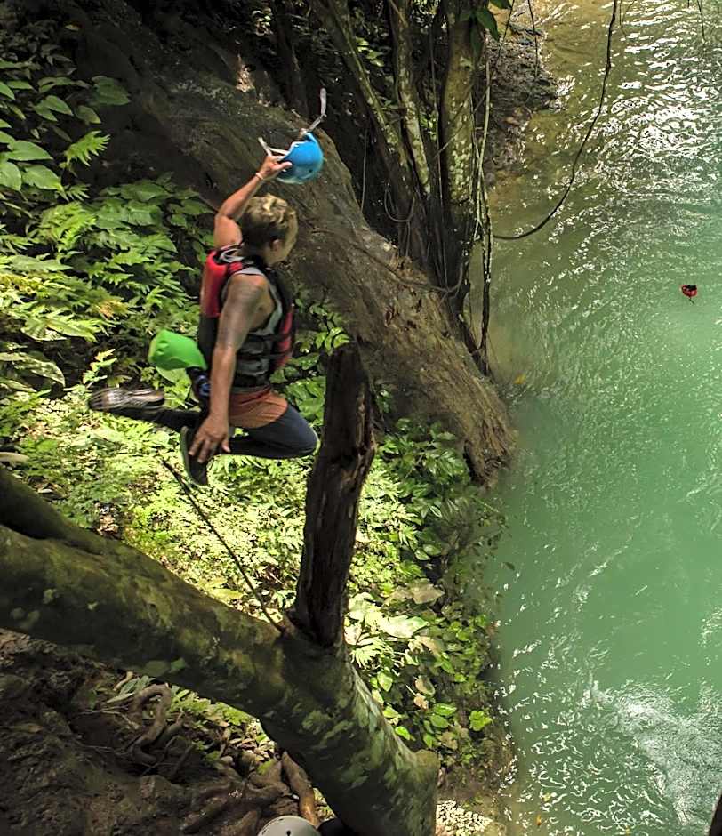 Chief Mau Moalboal Cebu