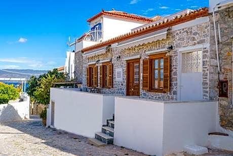 Kamini - Hydra Dream Houses