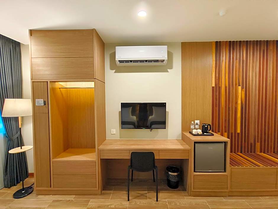 ZOOM HOTEL