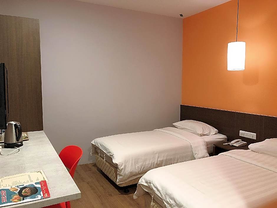 Foto 1 daripada 6 — Business 2 Beds, Windowless