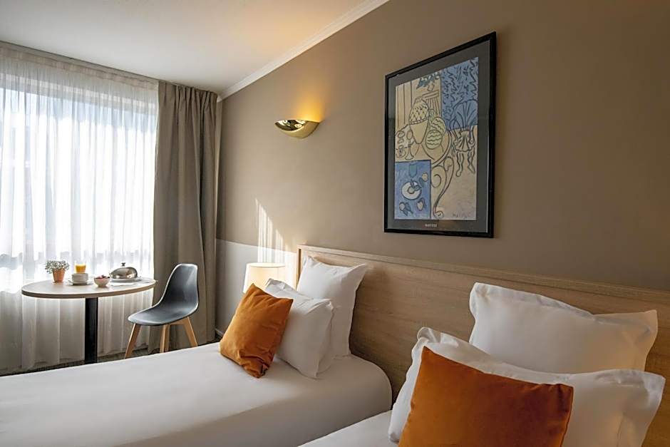 Le Cetai Cannes Beach Hotel