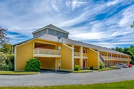 Econo Lodge Freeport - Brunswick Area