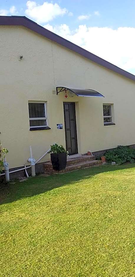 Kwa-Dlamathe Guesthouse