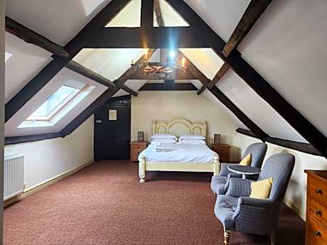 Comfort Triple Room with Shower