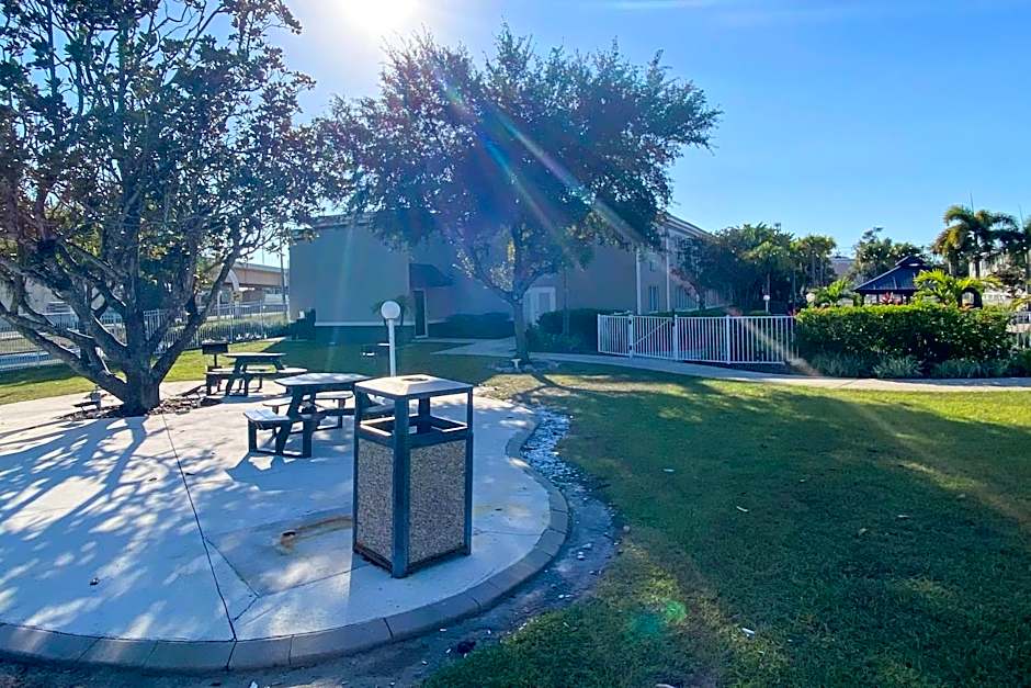 Quality Inn & Suites Tampa near Fairgrounds and Casino