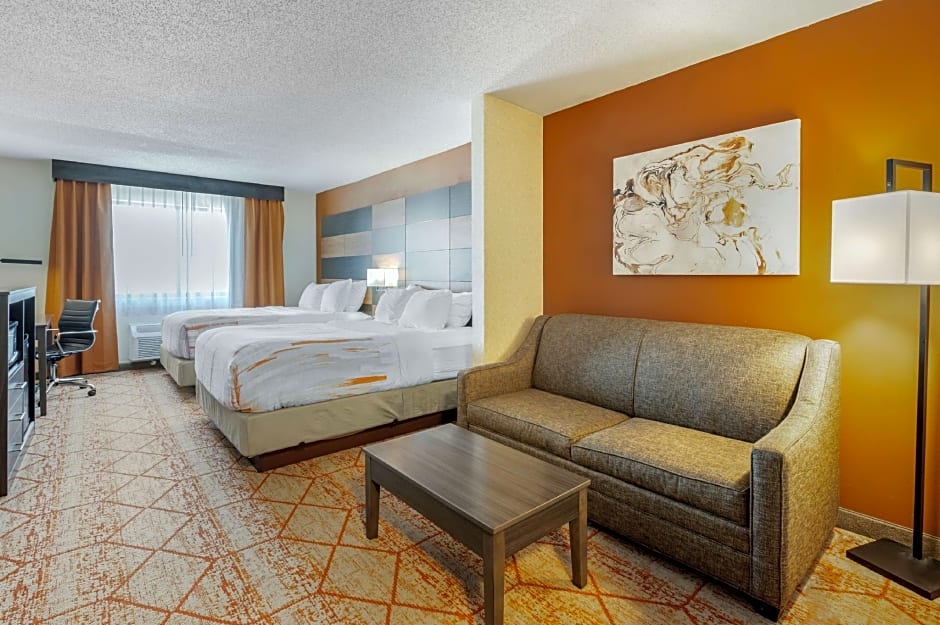 Photo 1 of 5 of 2 Queen Beds with Sofabed Suite