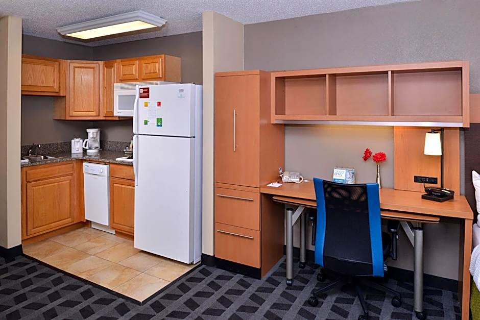 TownePlace Suites by Marriott Detroit Warren