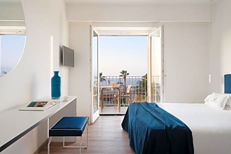 Deluxe Double Room with Balcony and Sea View
