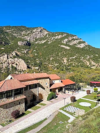 Muntenia Inn Apartments and Suites