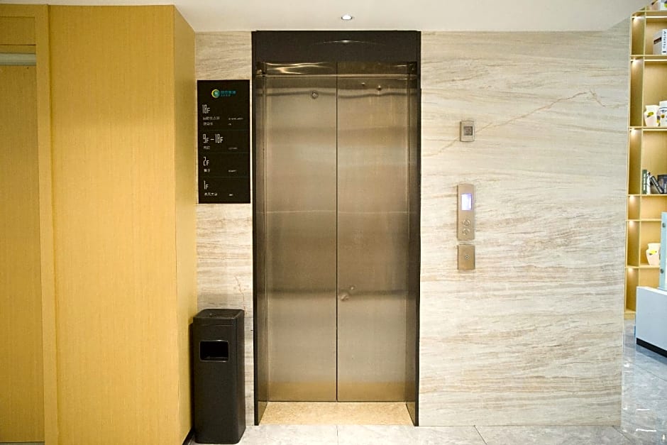 City Comfort Inn Badong Passenger Transport Center