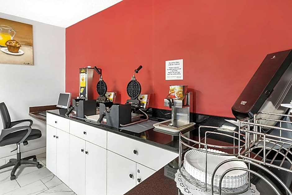 Econo Lodge Research Triangle Park