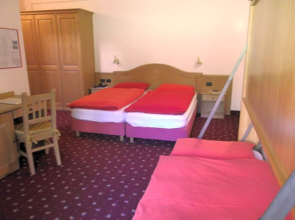 Hotel Tyrolia