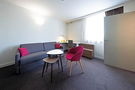 Room Next Generation - 3 Single Beds