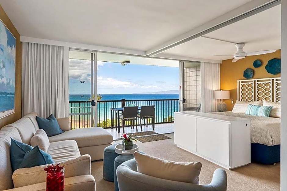 Oceanfront Mana Kai 2 bedroom condo