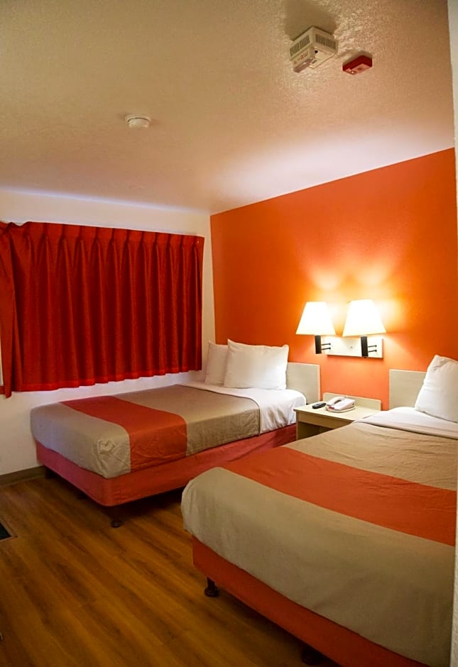 Motel 6-Flagstaff, AZ - Butler