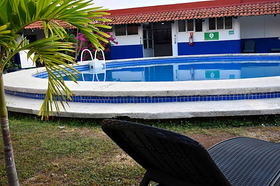 Hotel Plaza Almendros