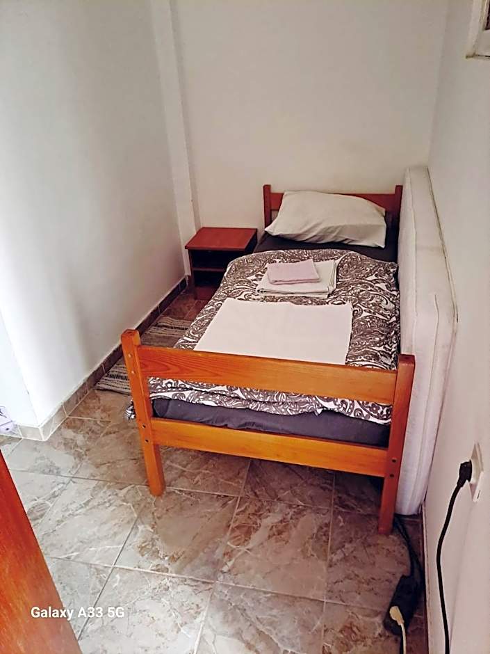 Buffet M Apartments and Rooms Obrovac