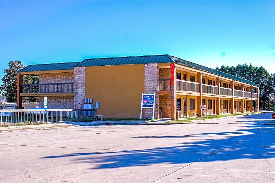 Mayfair Inn by OYO Williamston Hwy 64