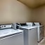 Days Inn & Suites by Wyndham Thunder Bay