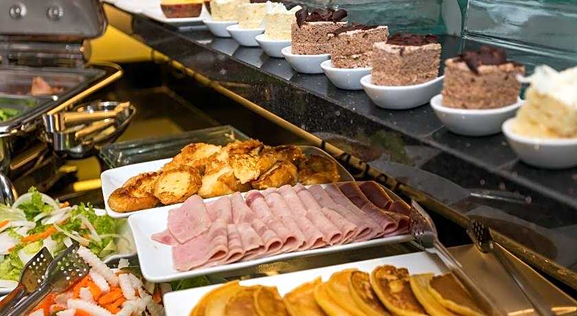 Hanoi La Storia Hotel