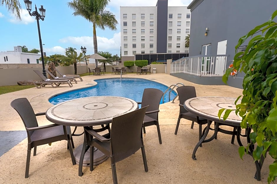 Hampton Inn By Hilton Guadalajara-Aeropuerto