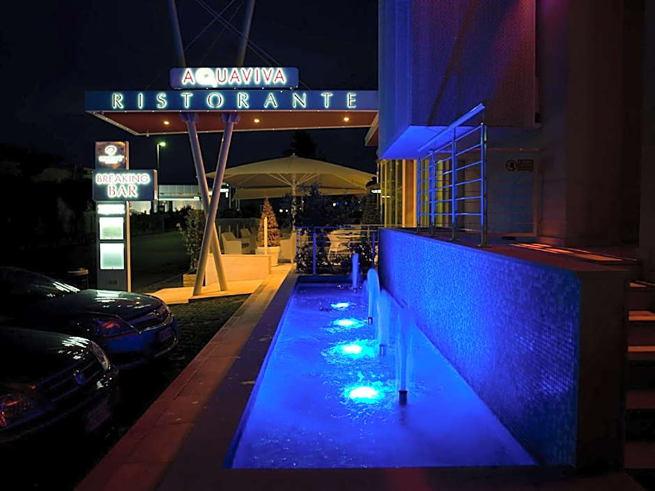 Breaking Business Hotel