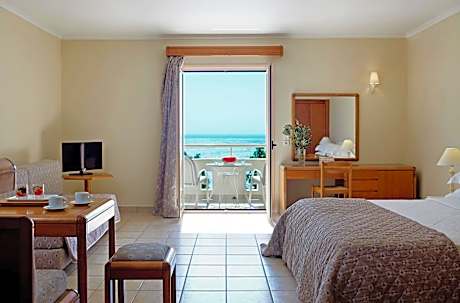 Twin Room with Sea View