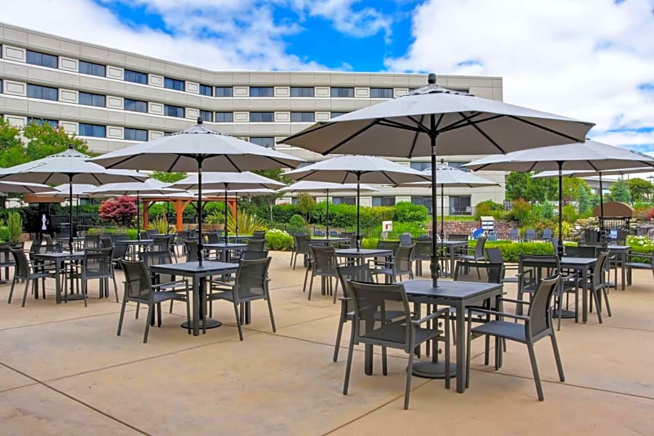 DoubleTree By Hilton Hotel Pleasanton At The Club