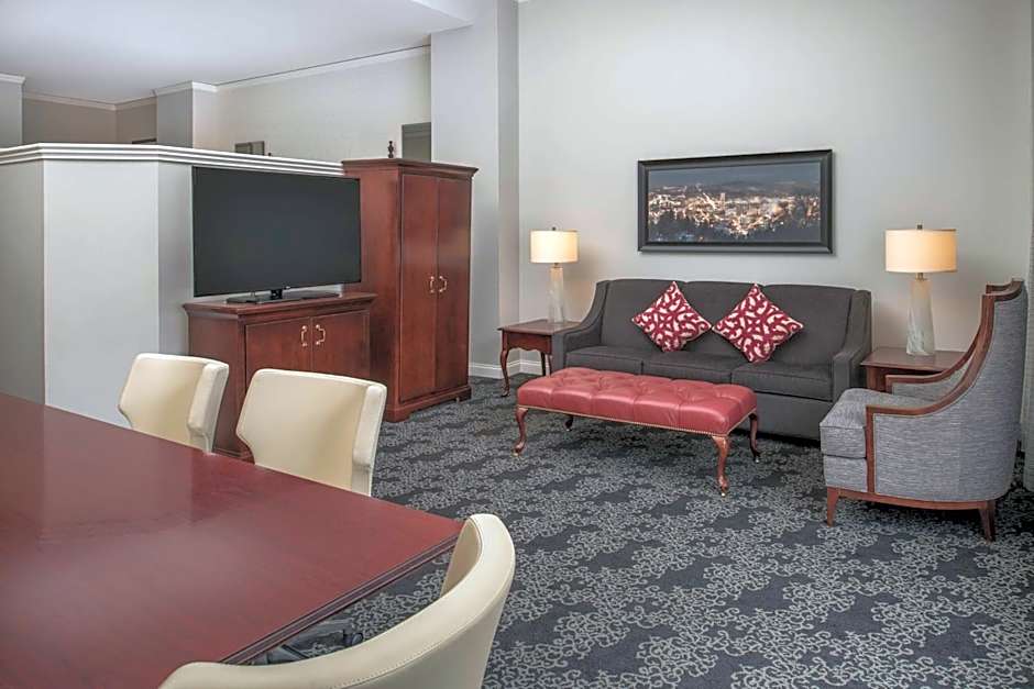 Embassy Suites by Hilton Portland-Downtown