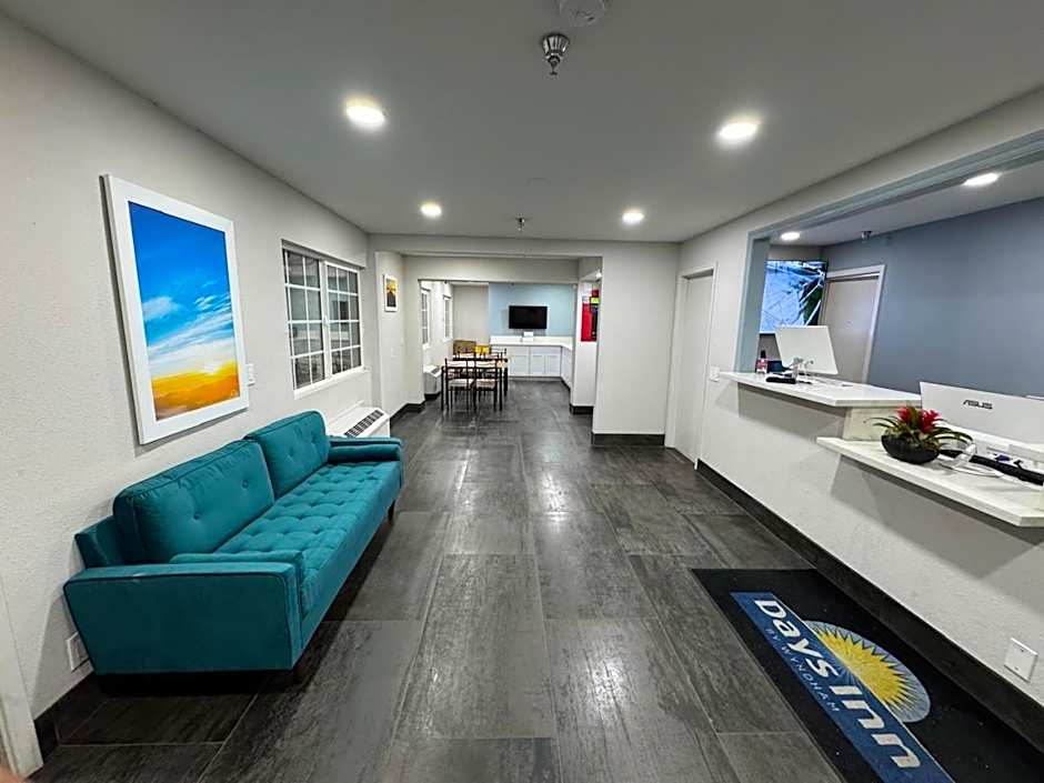 Days Inn by Wyndham Bakersfield