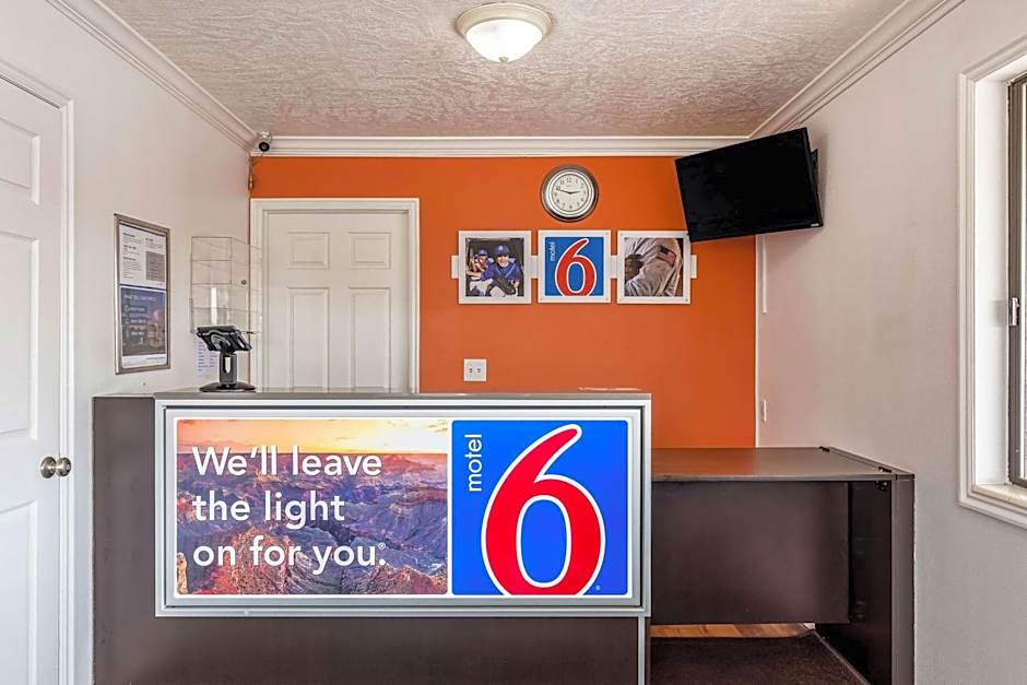 Motel 6-Tremonton, UT