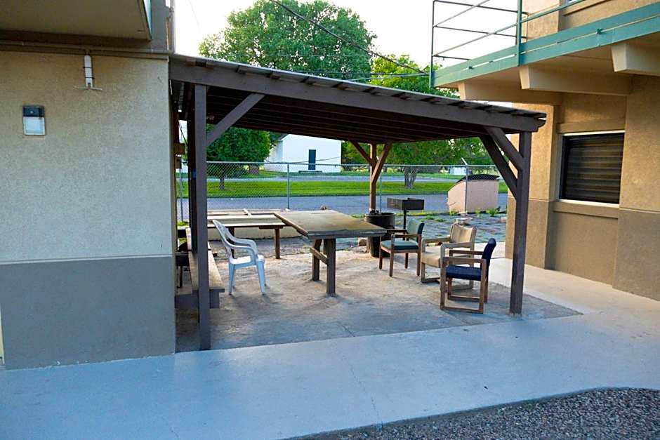 South Wind Inn