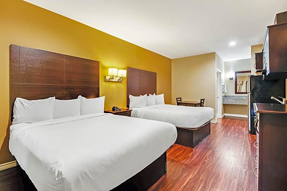 Americas Best Value Inn Houston at FM 529