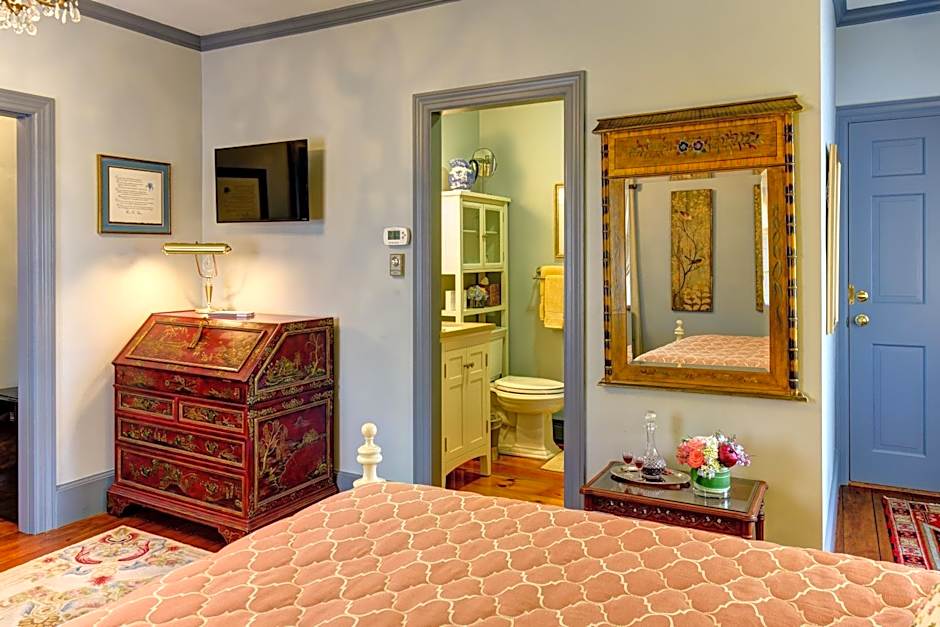 Inn by the Bandstand a Boutique Hotel
