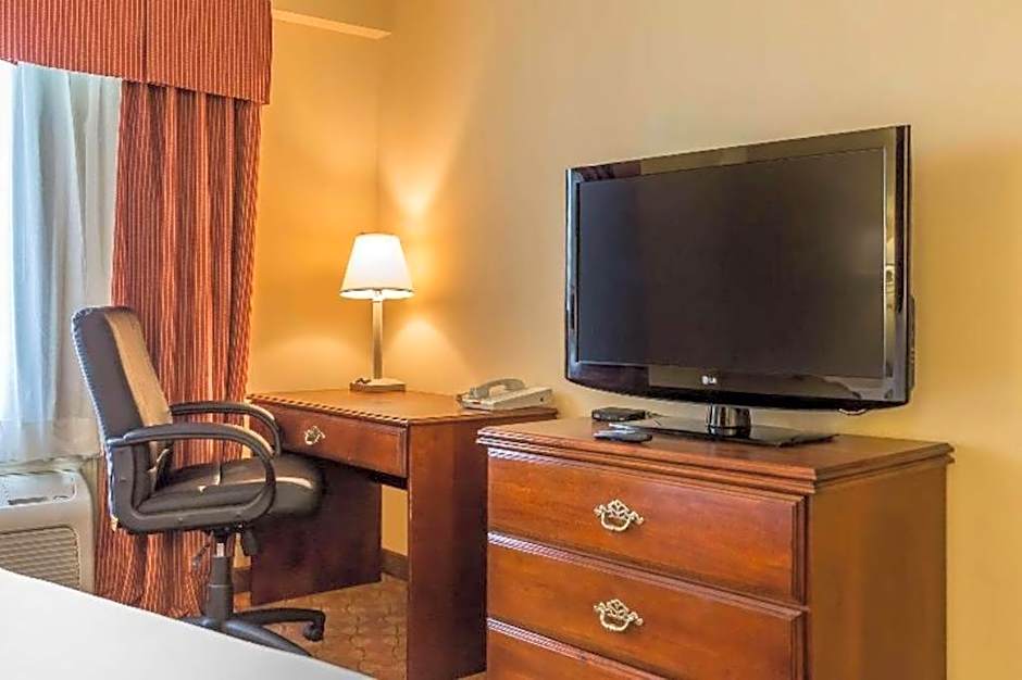 Quality Inn Calera I-65 exit 231
