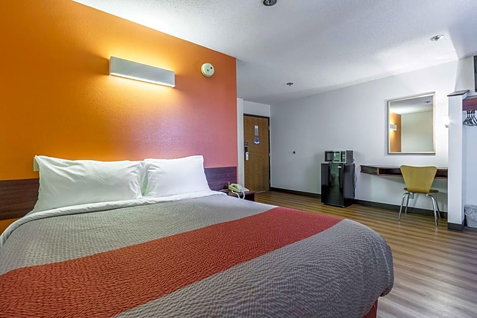 Motel 6-Streetsboro, OH