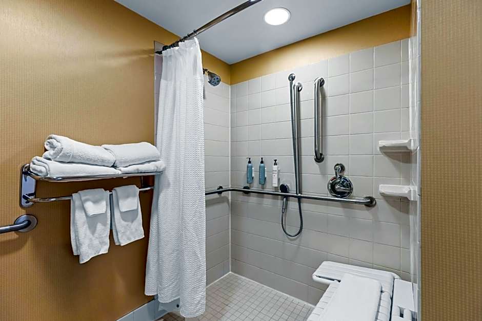 Sonesta Essential Junction City