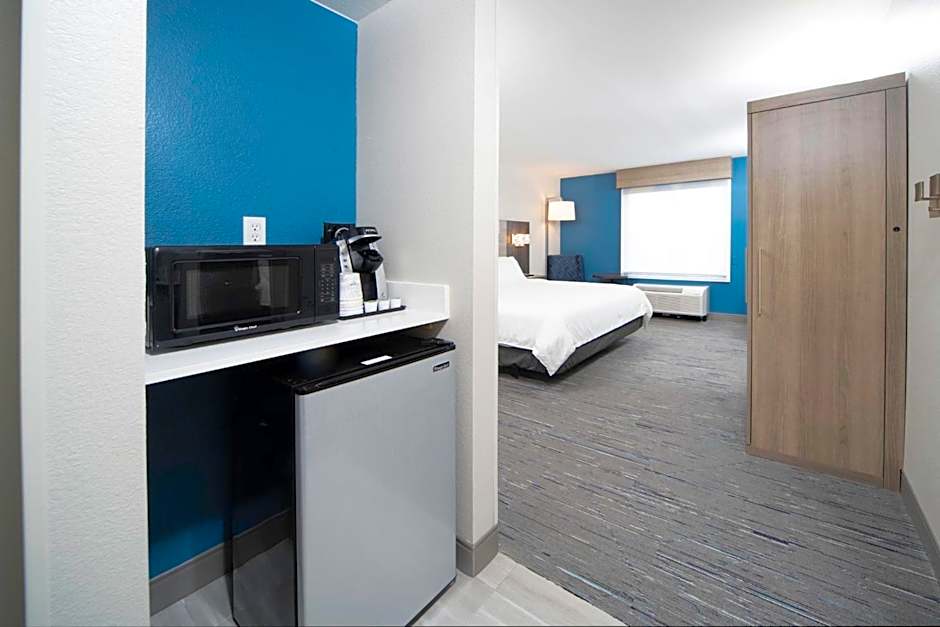 Holiday Inn Express and Suites Atlanta-Johns Creek By IHG