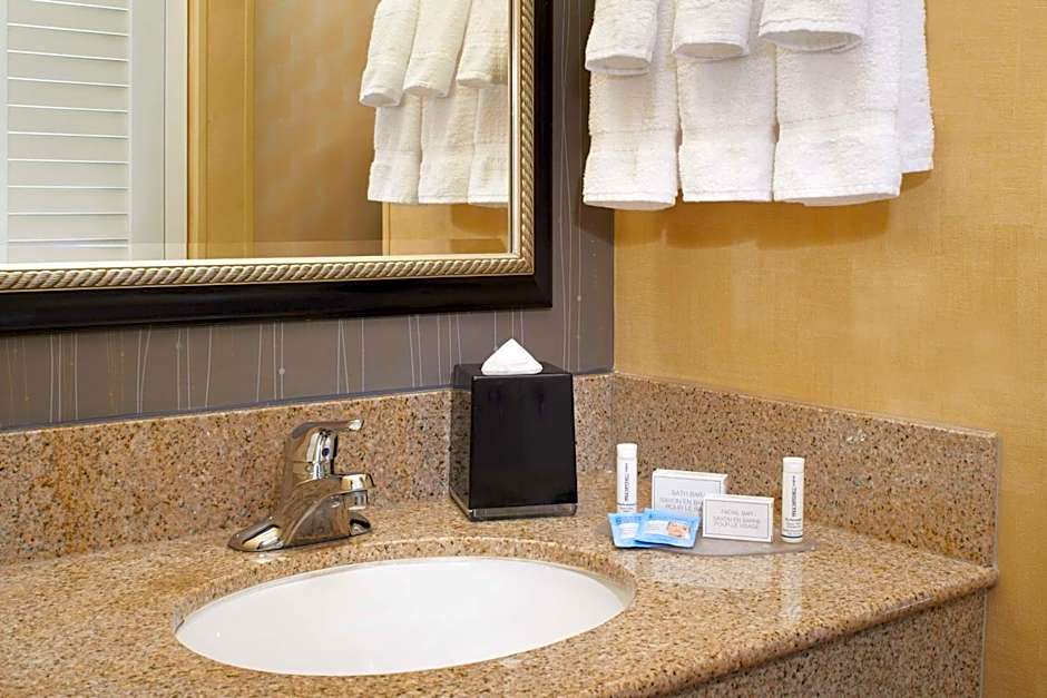 Courtyard by Marriott Lexington North