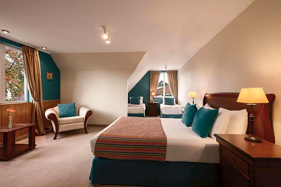 Photo 1 of 2 of Premium 3 Twin Beds