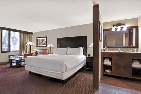 King Room with Sofa Bed - Non-Smoking