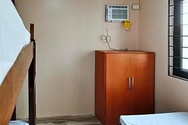 RedDoorz @ JJ & KAYE APARTMENT