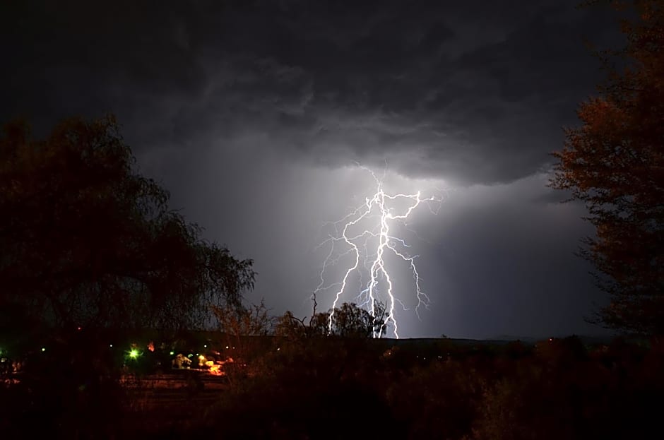 Riverside Guest Lodge