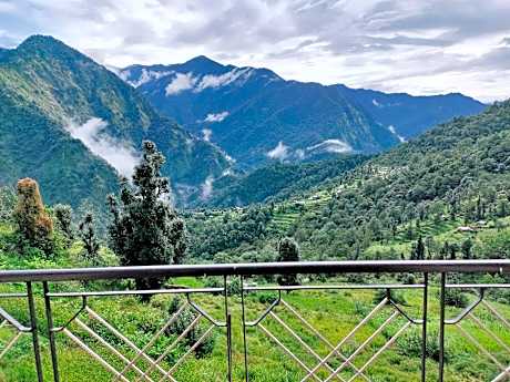 Shri Narayan tourist lodge & Chandica hotel