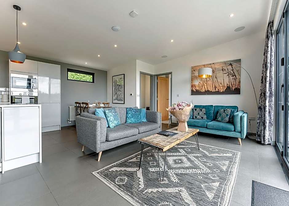 Swanborough Lakes Luxury Lodges