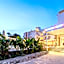 Hanedan Beach Hotel
