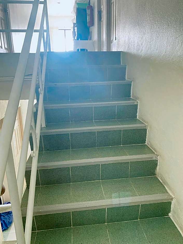 2 Vikings Guesthouse