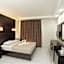 Grand Astoria Hotel