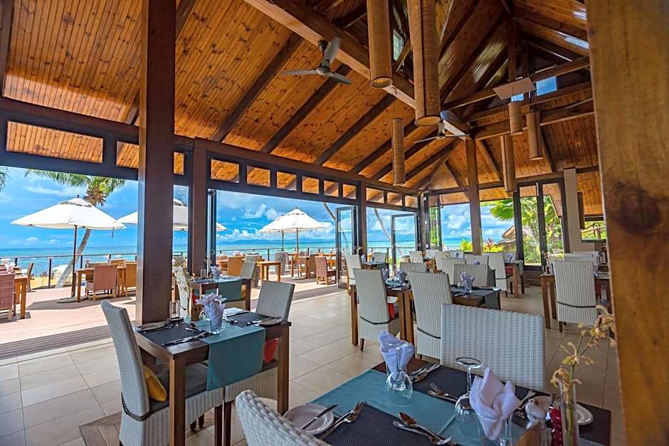 Coco de Mer and Black Parrot Suites