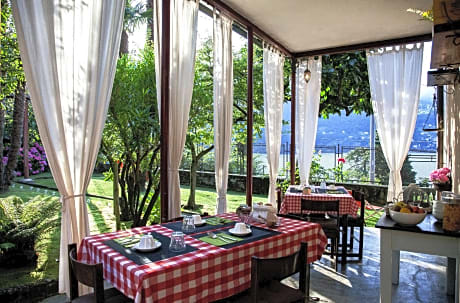 Villa Albonico Bed Breakfast